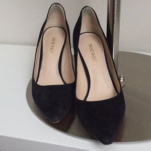Nine West Black Suede Pointed Toe Pump